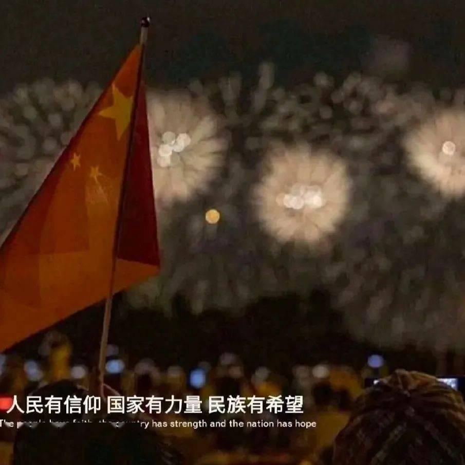 众主播锐评LNG首战失利!赛后Scout和Gala粉丝疯狂对喷!