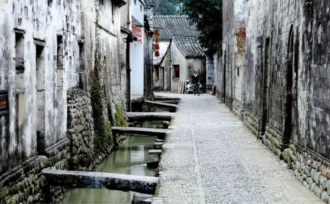 实力足球