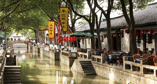 一个长方形的长和宽的比是7:3，如果长减少12厘米，宽增加16厘米，正好变成一个正方形，游戏画面